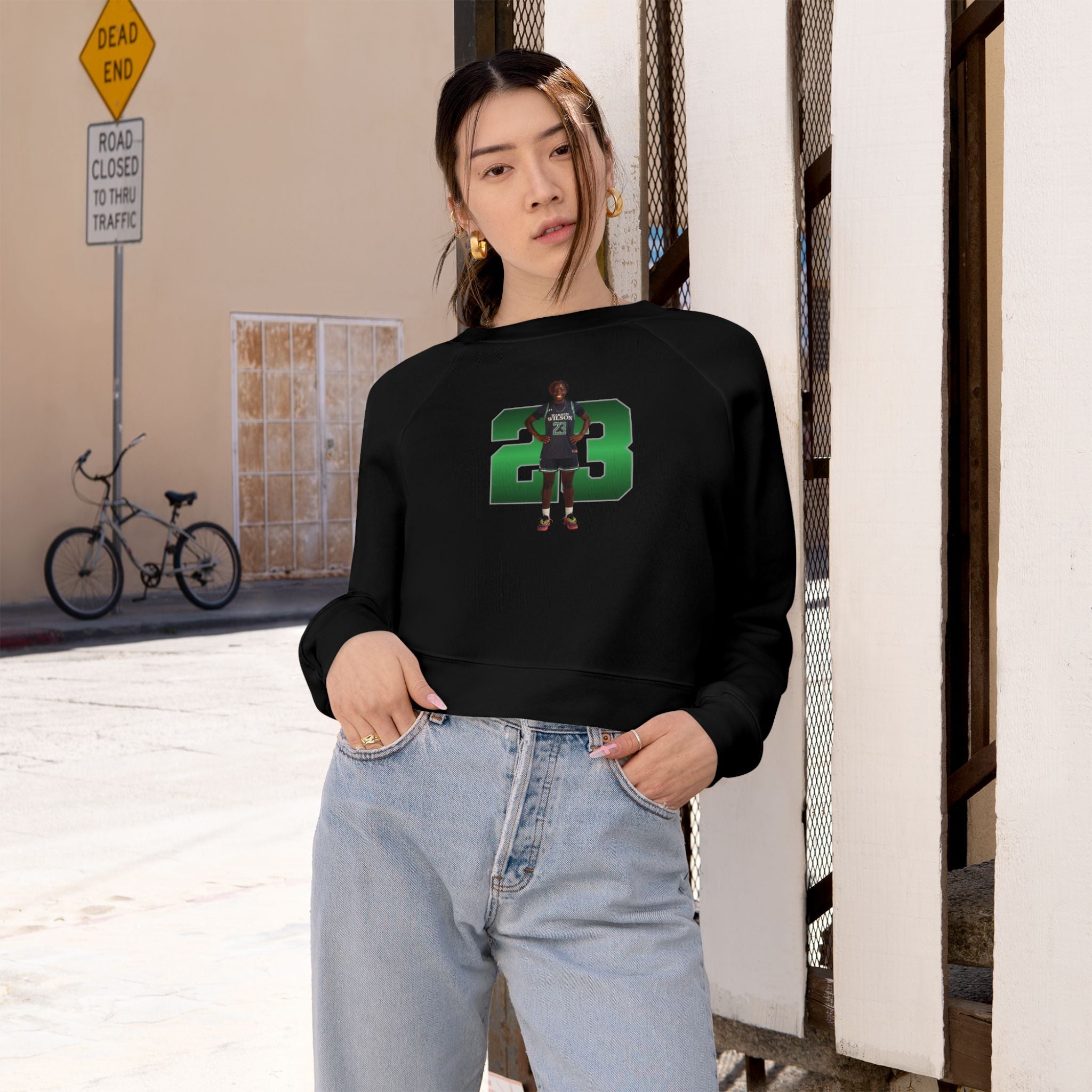 Oriyanna Galloway Women's Cropped Pullover