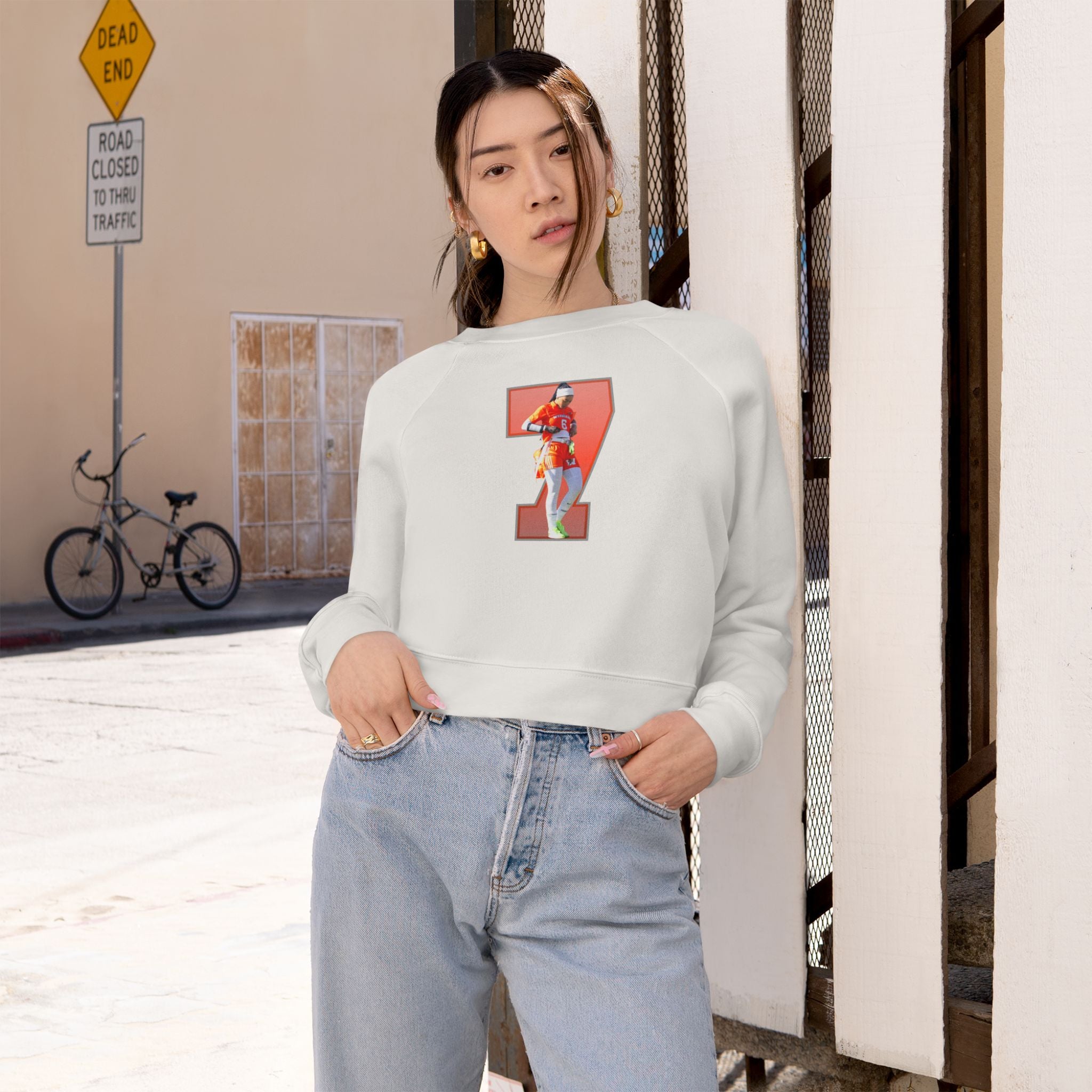 Haddiyah Bell Women's Cropped Pullover