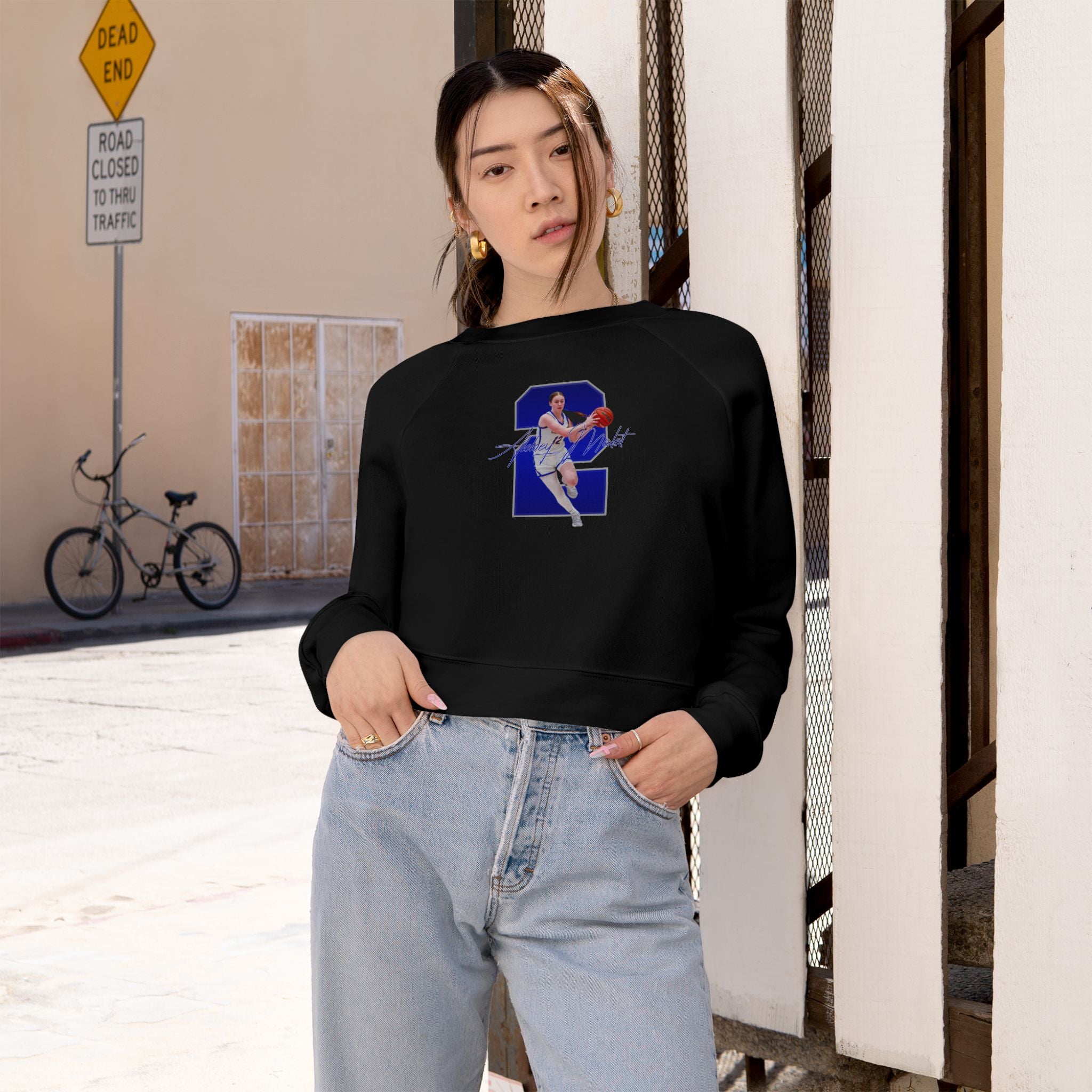 Abbey Malet Women's Cropped Pullover